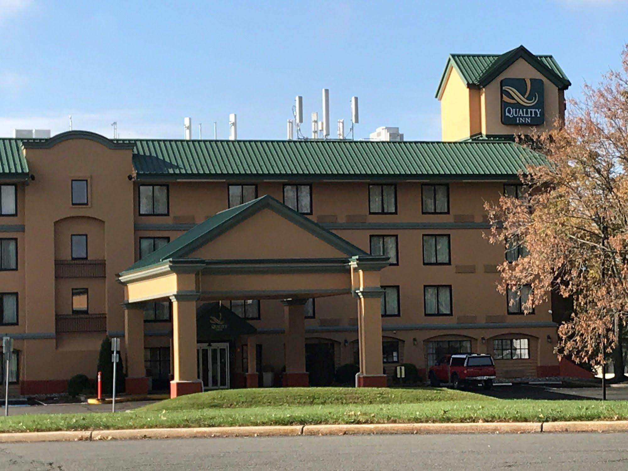 Quality Inn Near Princeton Lawrence Exterior foto